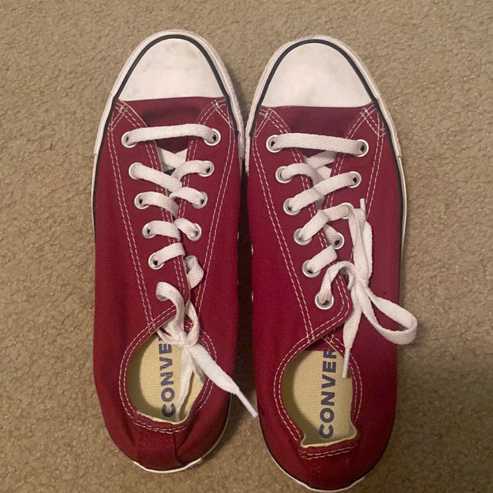 Burgundy converse